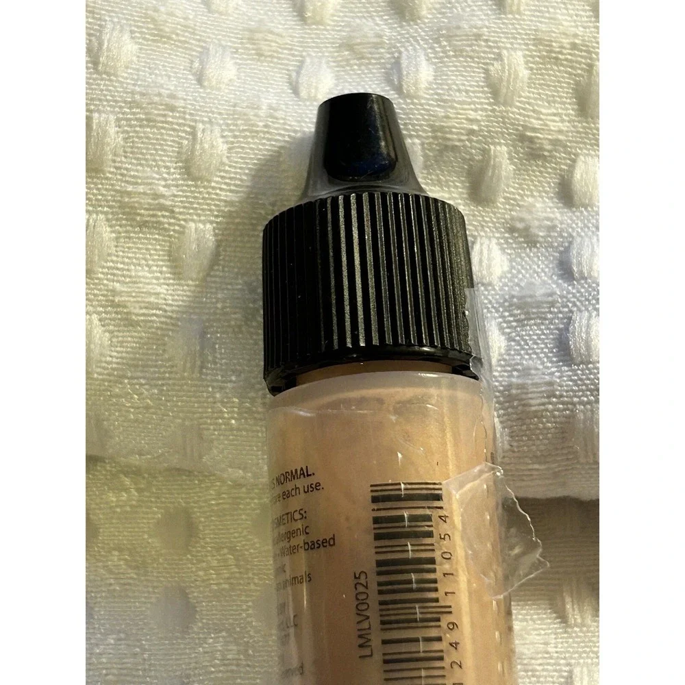 Luminess Air LOVE Illuminating Airbrush Makeup .25oz-NEW - Semi Sealed